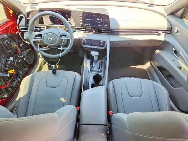 KMHLM4AG9PU452967 2023 HYUNDAI ELANTRA - Image 8