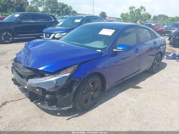 KMHLM4AG9PU467159 2023 HYUNDAI ELANTRA - Image 2