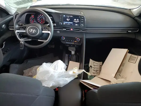 KMHLM4AG9PU471227 2023 HYUNDAI ELANTRA - Image 8