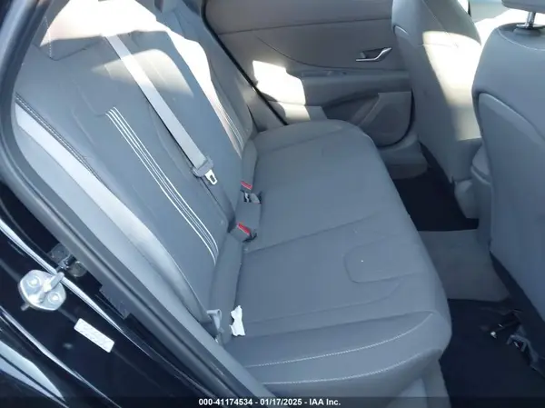 KMHLM4AG9PU519986 2023 HYUNDAI ELANTRA - Image 8
