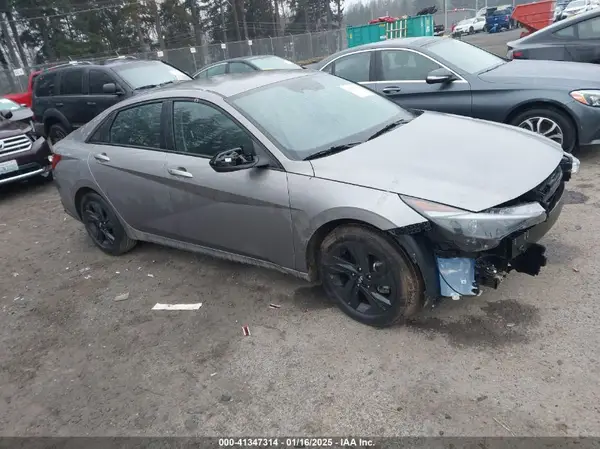 KMHLM4AG9PU528171 2023 HYUNDAI ELANTRA - Image 1