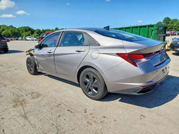 KMHLM4AG9PU549232 2023 HYUNDAI ELANTRA - Image 2