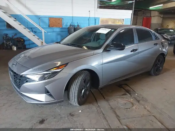 KMHLM4AG9PU561283 2023 HYUNDAI ELANTRA - Image 2