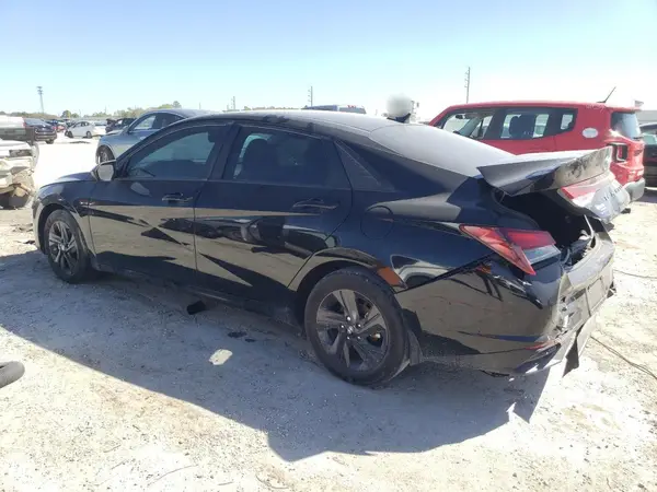 KMHLM4AG9PU563101 2023 HYUNDAI ELANTRA - Image 2