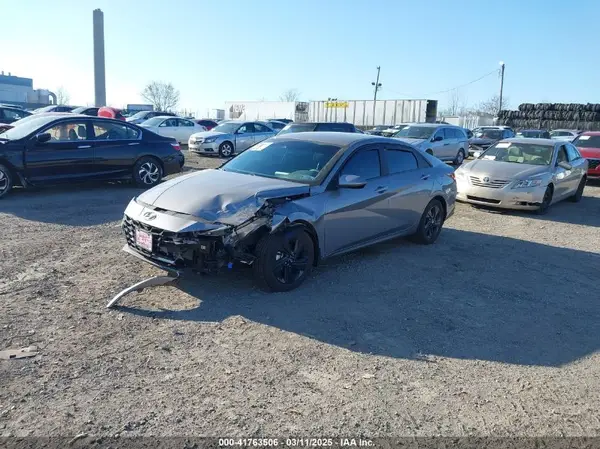 KMHLM4AG9PU566192 2023 HYUNDAI ELANTRA - Image 2