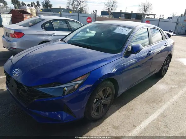 KMHLM4AG9PU594994 2023 HYUNDAI ELANTRA - Image 2