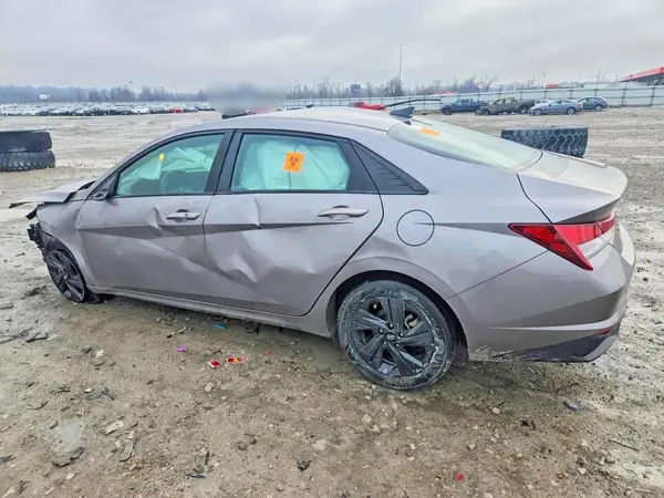 KMHLM4AG9PU595241 2023 HYUNDAI ELANTRA - Image 2
