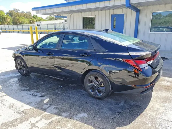 KMHLM4AG9PU604424 2023 HYUNDAI ELANTRA - Image 2