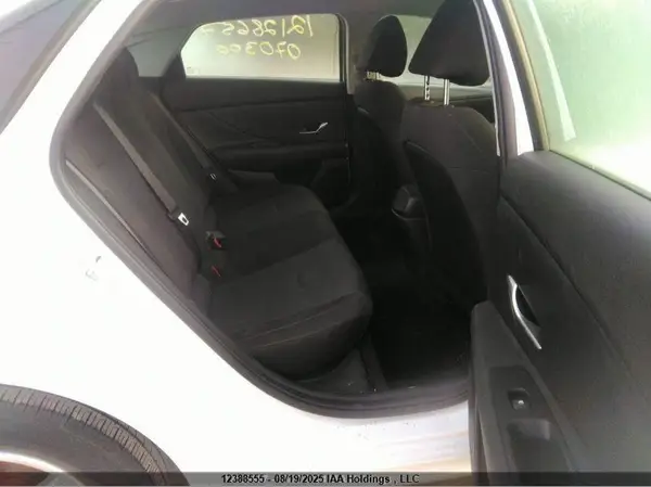 KMHLM4AGXMU070300 2021 HYUNDAI ELANTRA - Image 8