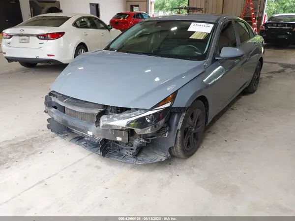 KMHLM4AGXMU070572 2021 HYUNDAI ELANTRA - Image 2