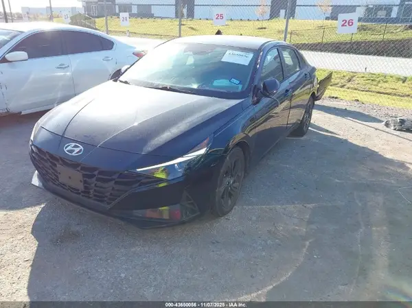 KMHLM4AGXMU072287 2021 HYUNDAI ELANTRA - Image 2