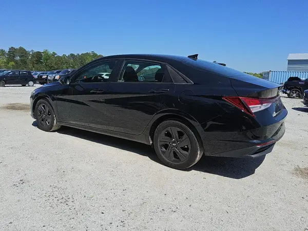 KMHLM4AGXMU121570 2021 HYUNDAI ELANTRA - Image 2