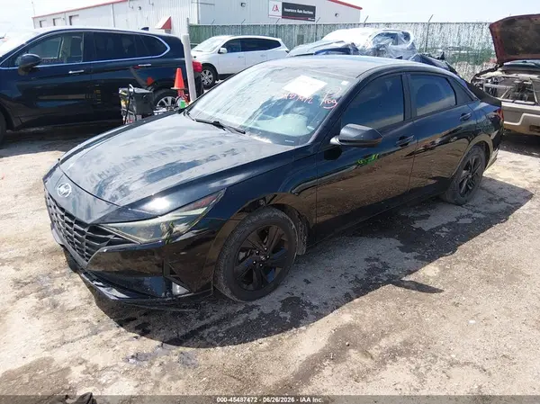 KMHLM4AGXMU136652 2021 HYUNDAI ELANTRA - Image 2