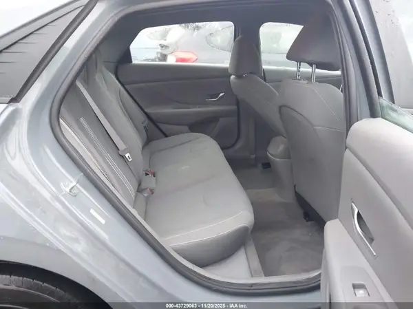 KMHLM4AGXMU180439 2021 HYUNDAI ELANTRA - Image 8