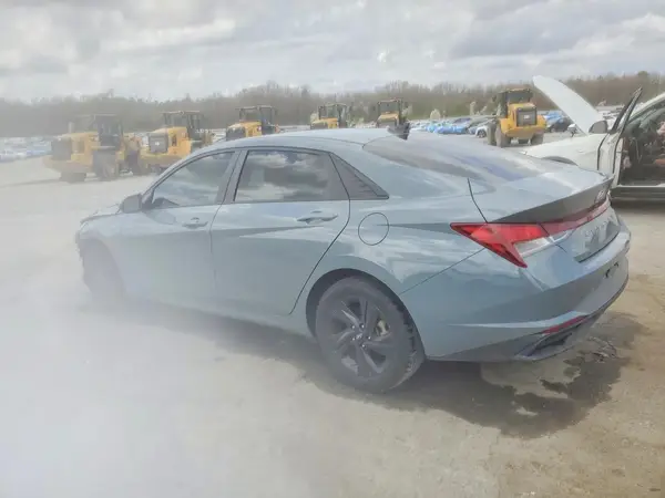 KMHLM4AGXNU218219 2022 HYUNDAI ELANTRA - Image 2