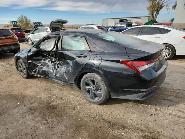 KMHLM4AGXNU224649 2022 HYUNDAI ELANTRA - Image 2