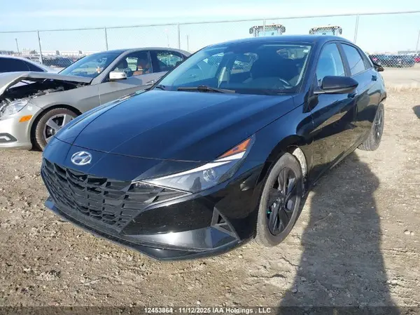 KMHLM4AGXNU226417 2022 HYUNDAI ELANTRA - Image 2