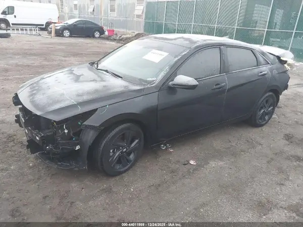 KMHLM4AGXNU242875 2022 HYUNDAI ELANTRA - Image 2