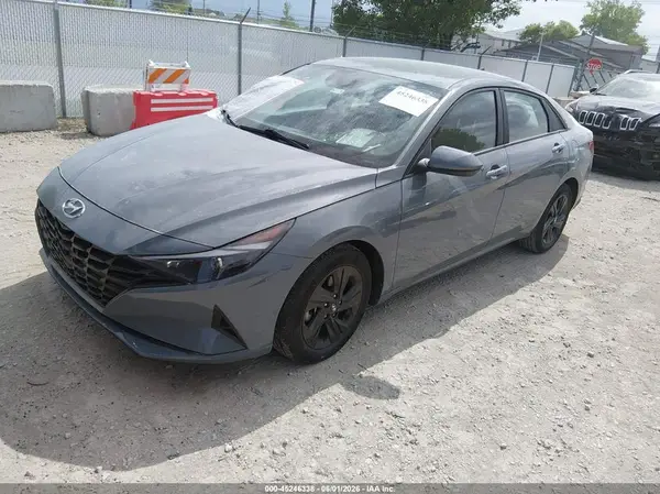 KMHLM4AGXNU243797 2022 HYUNDAI ELANTRA - Image 2