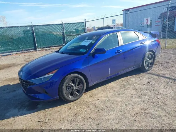 KMHLM4AGXNU244013 2022 HYUNDAI ELANTRA - Image 2
