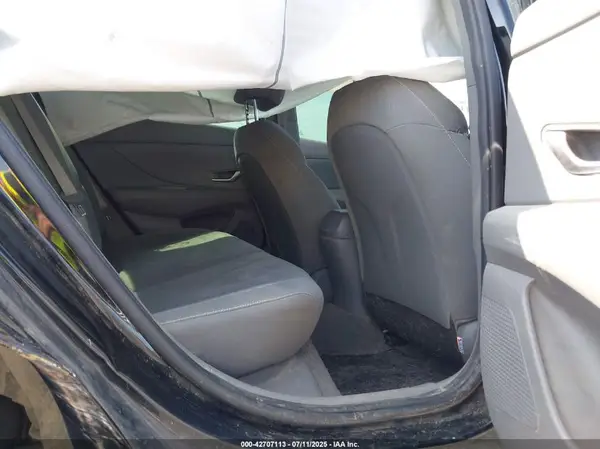 KMHLM4AGXNU245355 2022 HYUNDAI ELANTRA - Image 8