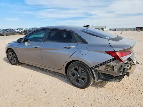 KMHLM4AGXNU254072 2022 HYUNDAI ELANTRA - Image 2