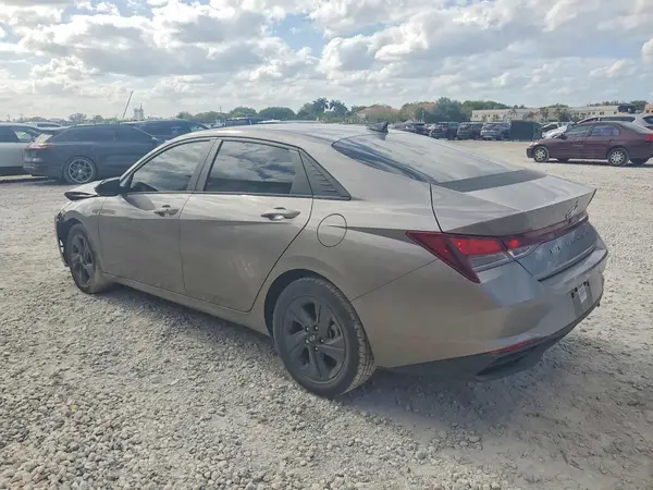 KMHLM4AGXNU256291 2022 HYUNDAI ELANTRA - Image 2