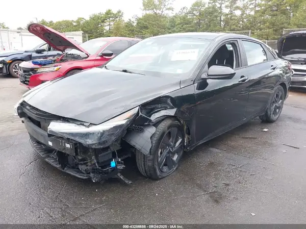 KMHLM4AGXNU260230 2022 HYUNDAI ELANTRA - Image 2