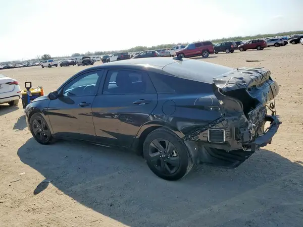 KMHLM4AGXNU264634 2022 HYUNDAI ELANTRA - Image 2