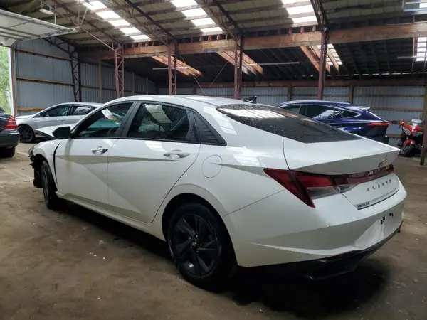 KMHLM4AGXNU267355 2022 HYUNDAI ELANTRA - Image 2