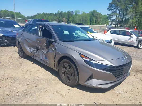 KMHLM4AGXNU283362 2022 HYUNDAI ELANTRA - Image 1