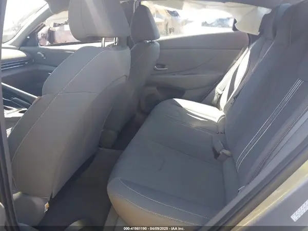 KMHLM4AGXNU283362 2022 HYUNDAI ELANTRA - Image 8