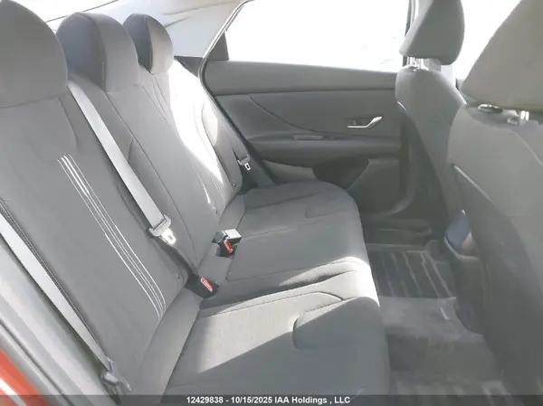 KMHLM4AGXNU295625 2022 HYUNDAI ELANTRA - Image 8