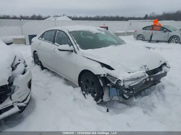 KMHLM4AGXNU298864 2022 HYUNDAI ELANTRA - Image 1