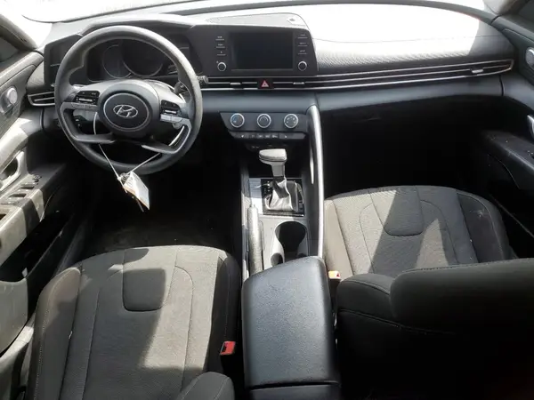 KMHLM4AGXNU301102 2022 HYUNDAI ELANTRA - Image 8