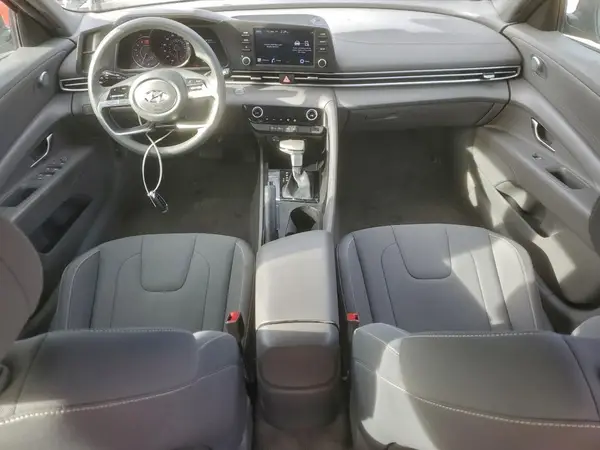 KMHLM4AGXNU306879 2022 HYUNDAI ELANTRA - Image 8