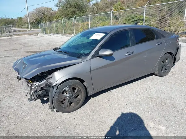 KMHLM4AGXNU307241 2022 HYUNDAI ELANTRA - Image 2