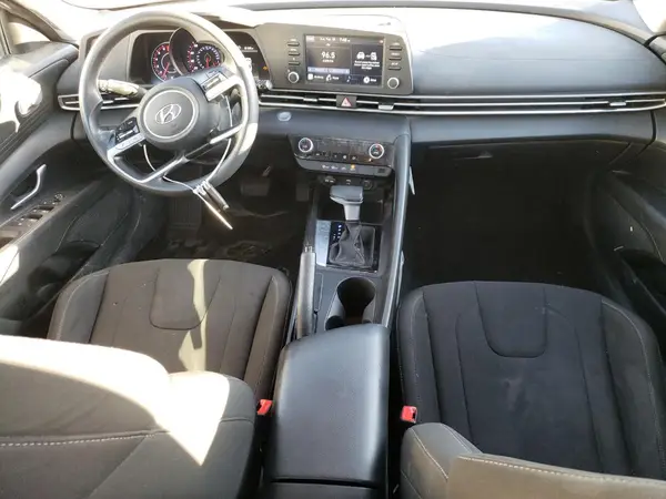 KMHLM4AGXNU309779 2022 HYUNDAI ELANTRA - Image 8