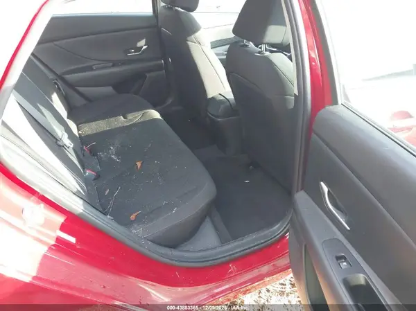 KMHLM4AGXNU310107 2022 HYUNDAI ELANTRA - Image 8