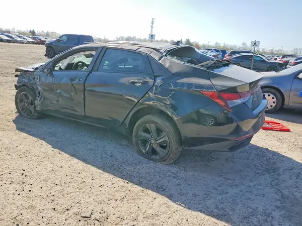 KMHLM4AGXNU310480 2022 HYUNDAI ELANTRA - Image 2