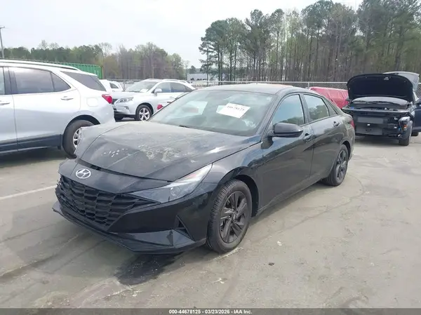 KMHLM4AGXNU315033 2022 HYUNDAI ELANTRA - Image 2