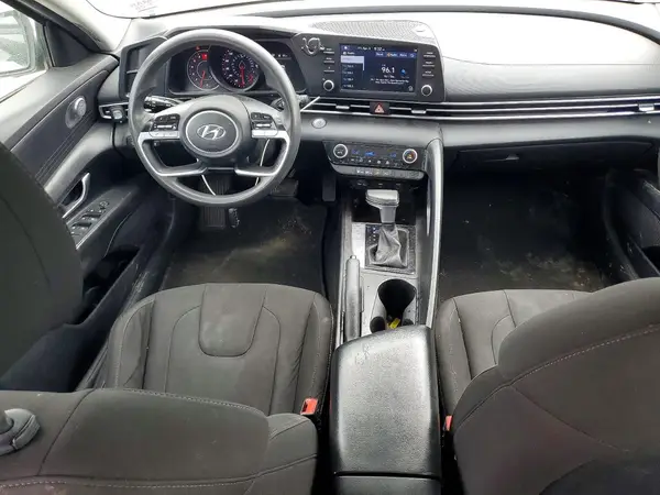 KMHLM4AGXNU321527 2022 HYUNDAI ELANTRA - Image 8