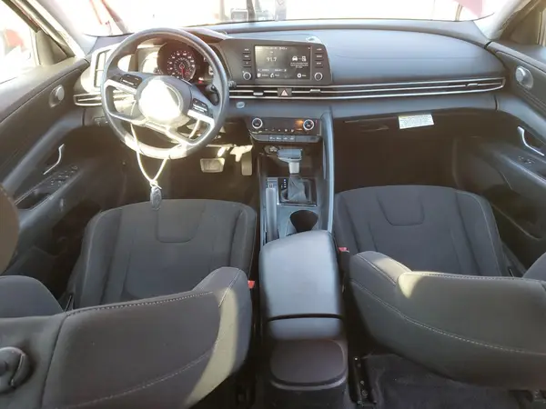 KMHLM4AGXNU323262 2022 HYUNDAI ELANTRA - Image 8