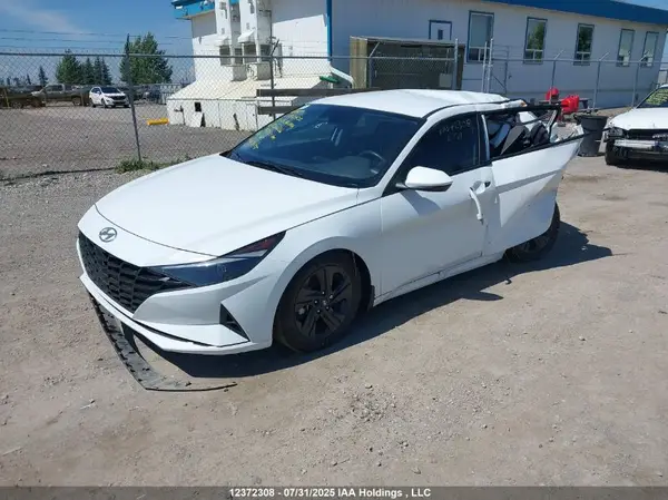 KMHLM4AGXNU326226 2022 HYUNDAI ELANTRA - Image 2