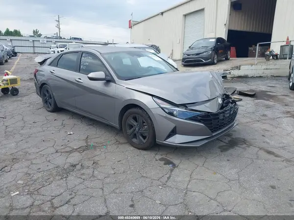 KMHLM4AGXNU327022 2022 HYUNDAI ELANTRA - Image 1