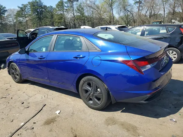 KMHLM4AGXNU329854 2022 HYUNDAI ELANTRA - Image 2