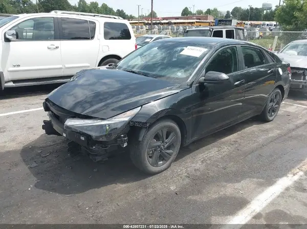 KMHLM4AGXNU332494 2022 HYUNDAI ELANTRA - Image 2