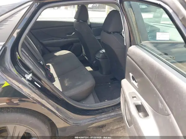 KMHLM4AGXNU332494 2022 HYUNDAI ELANTRA - Image 8