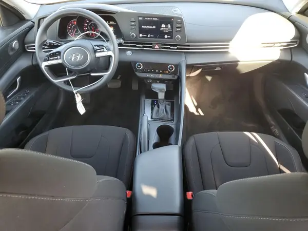 KMHLM4AGXNU335427 2022 HYUNDAI ELANTRA - Image 8