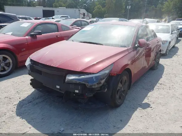 KMHLM4AGXNU339820 2022 HYUNDAI ELANTRA - Image 2